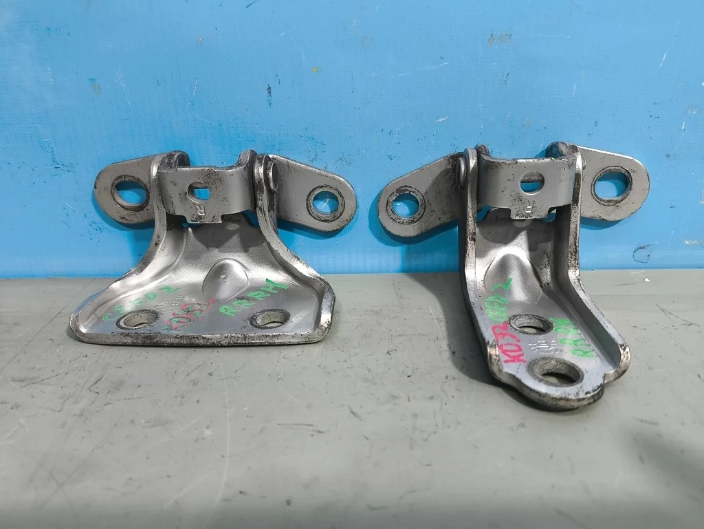 петли двери Kia Ceed 2 JD 2012-2015 30.11.2012