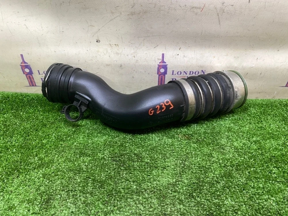 Воздуховод наддувочного воздуха BMW 335xi E90