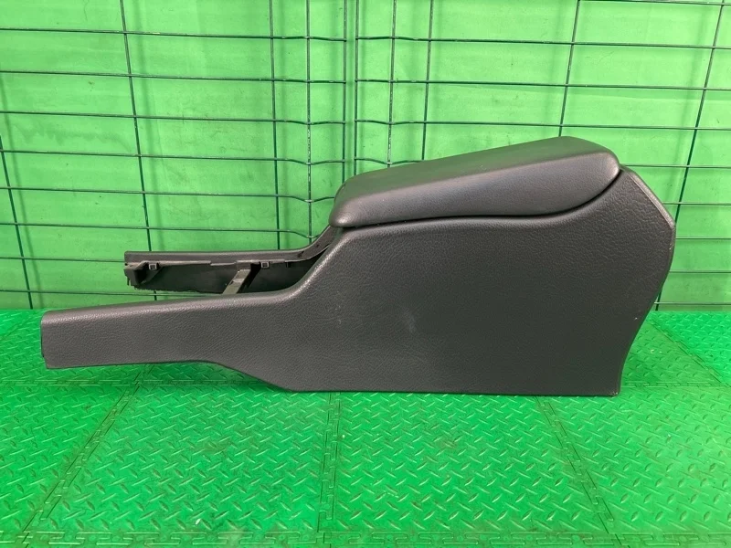 Подлокотник Mercedes-Benz 1996 W210