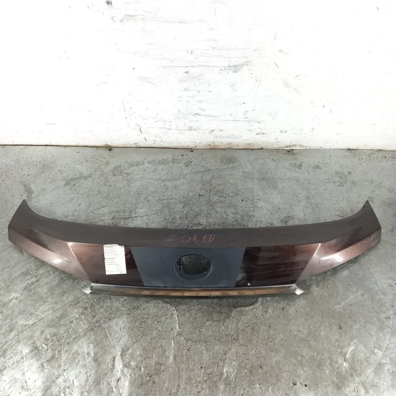 Накладка крышки багажника Lexus RX 4 2015-2020 7680148440