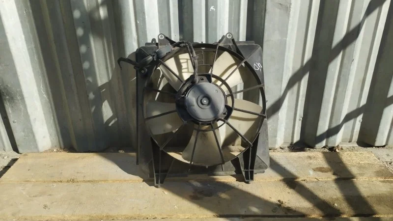 Диффузор вентилятора в сборе Honda Civic 8 2006-2011 19015RNAA01 4D