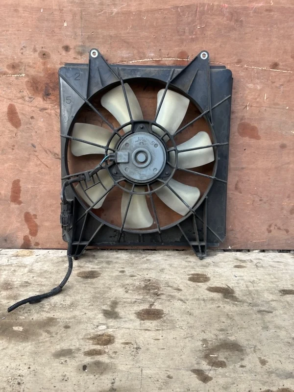 Диффузор вентилятора кондиционера Honda Accord 8 2008-2012 38615R40A01