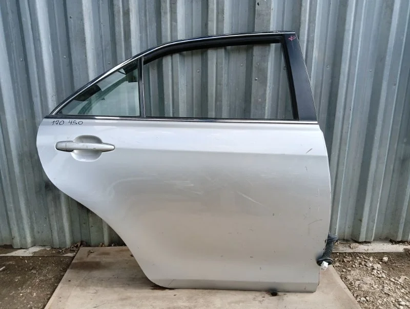 Дверь Toyota Camry 2006-2011 6700333161 40, задняя правая