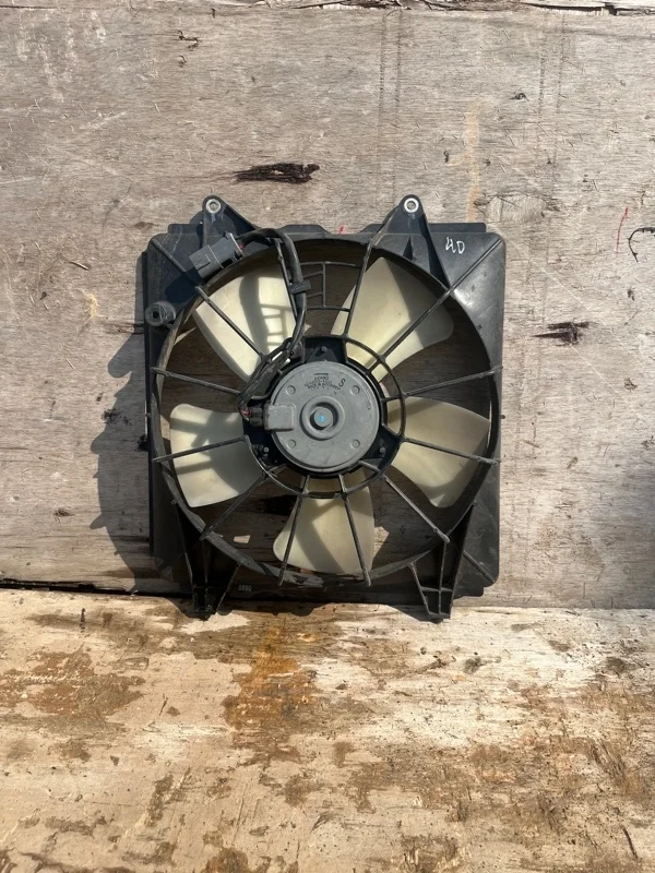 Диффузор вентилятора в сборе Honda Civic 8 2006-2011 19015RNAA01 4D