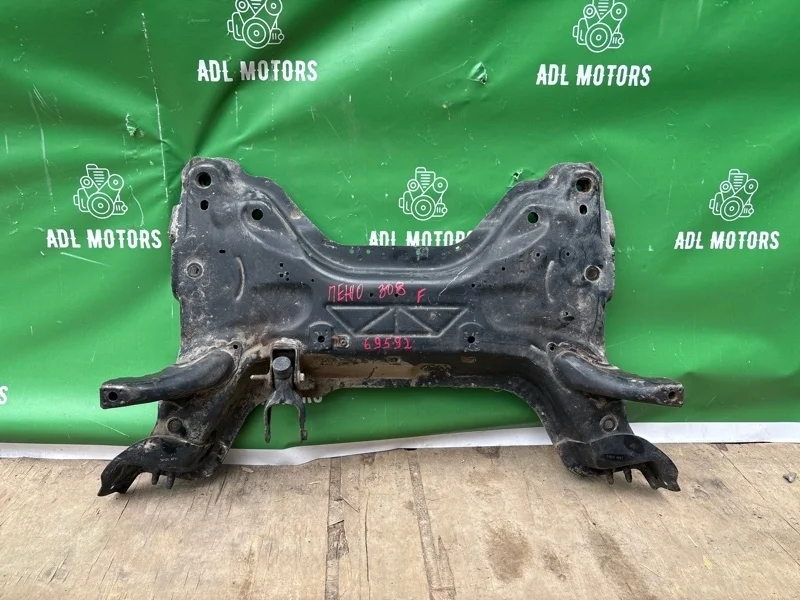 Подрамник Peugeot 308 2008-2011 4235119 T7, передний