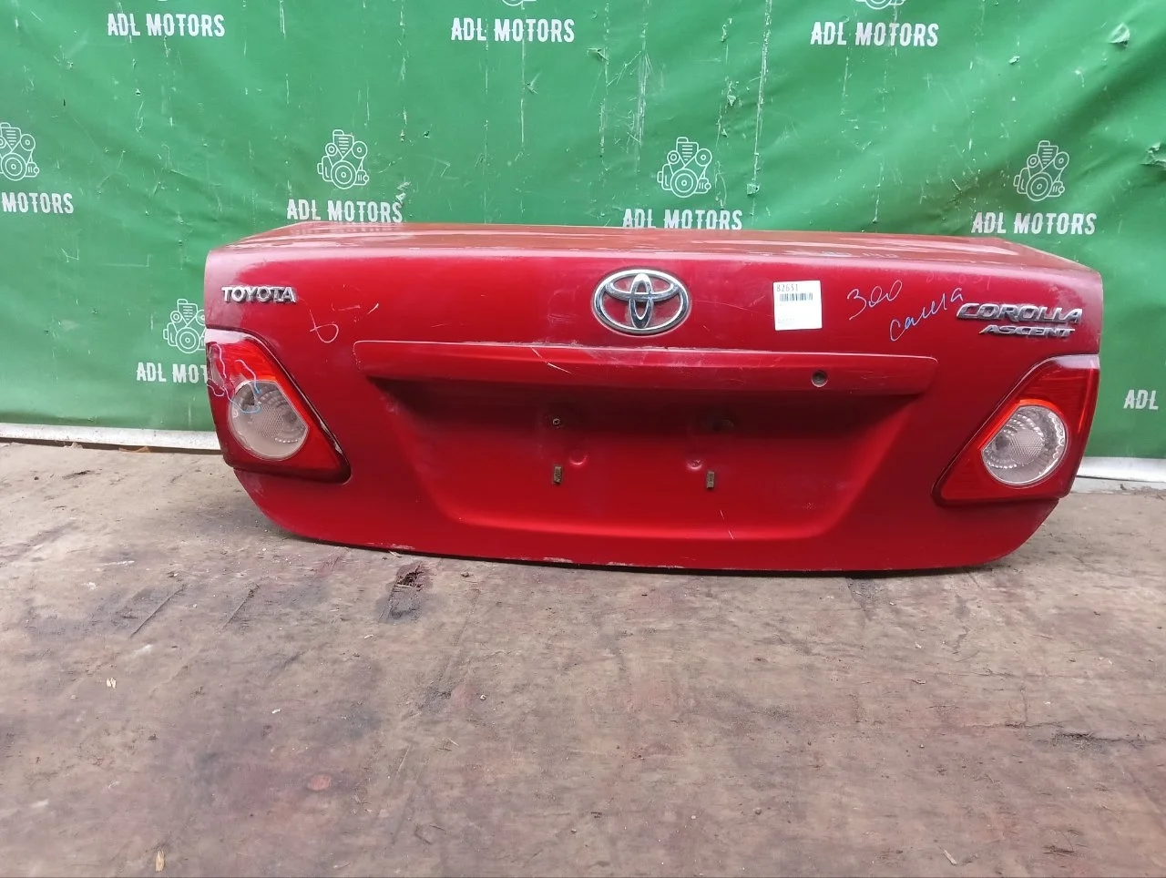 Крышка багажника Toyota Corolla 2006-2012 6440112B50 150