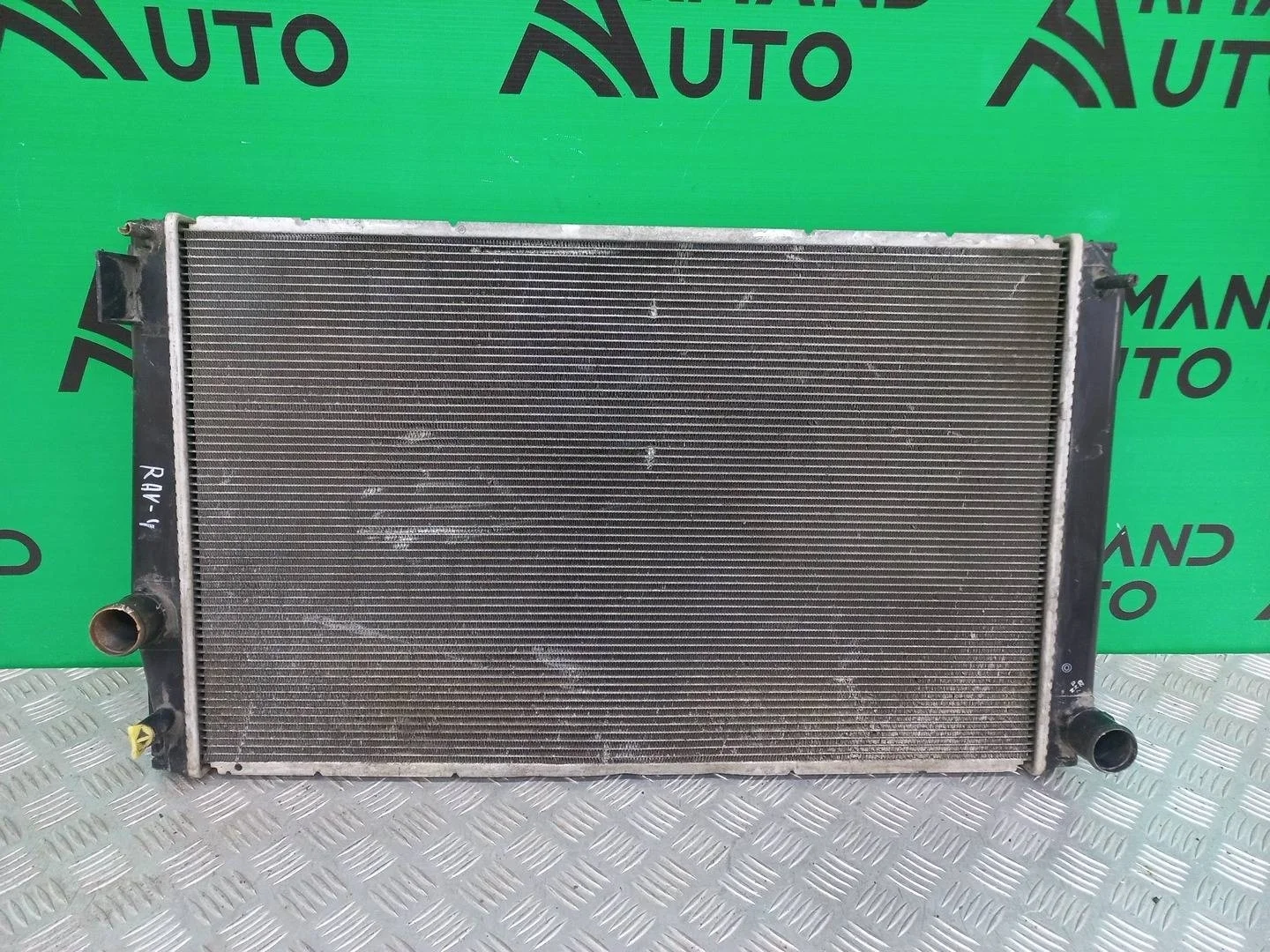 Радиатор двигателя (двс) Toyota RAV4 2005-2014 3 XA30