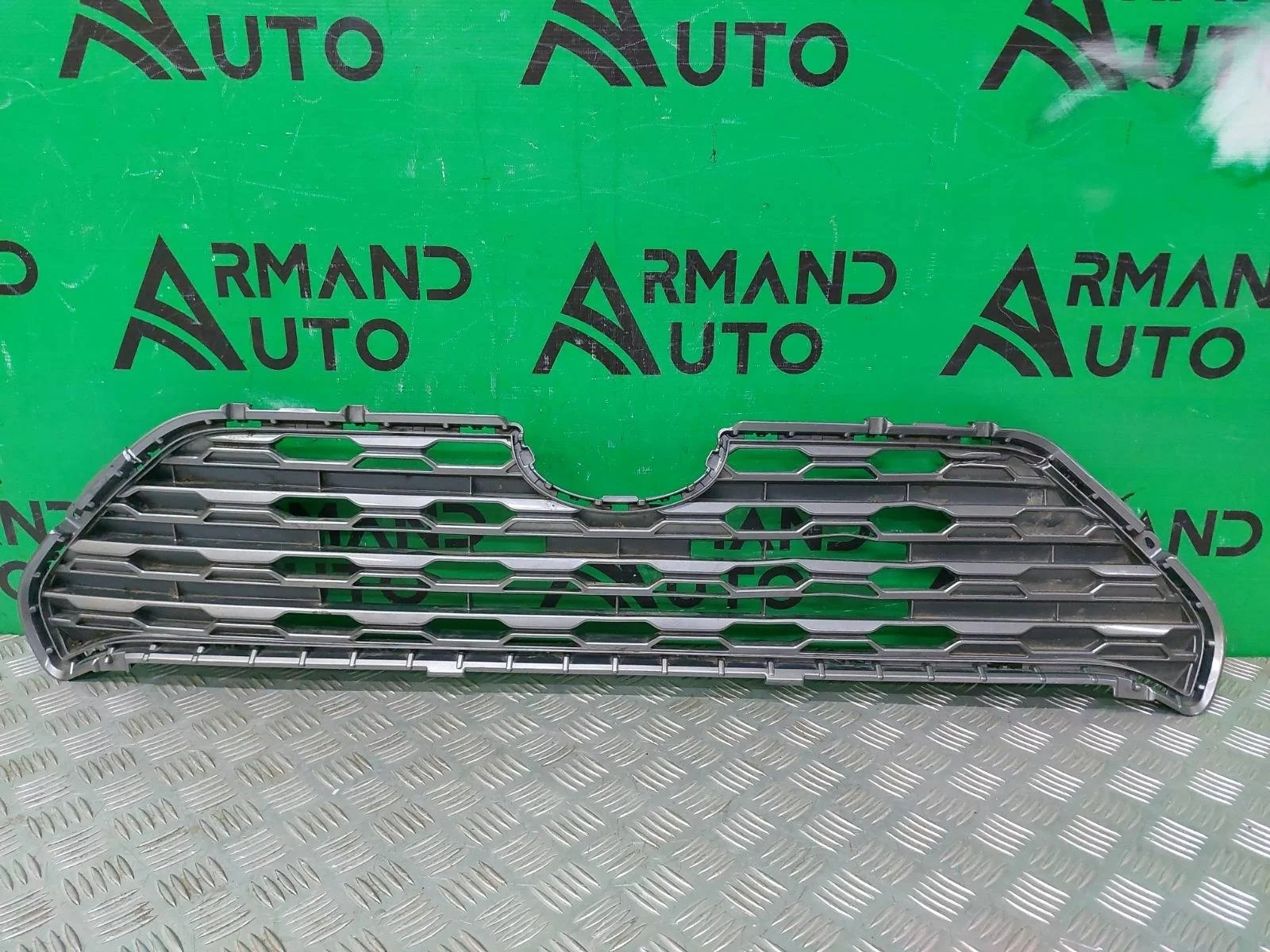 Решетка радиатора Toyota RAV4 2018-нв 5 XA50