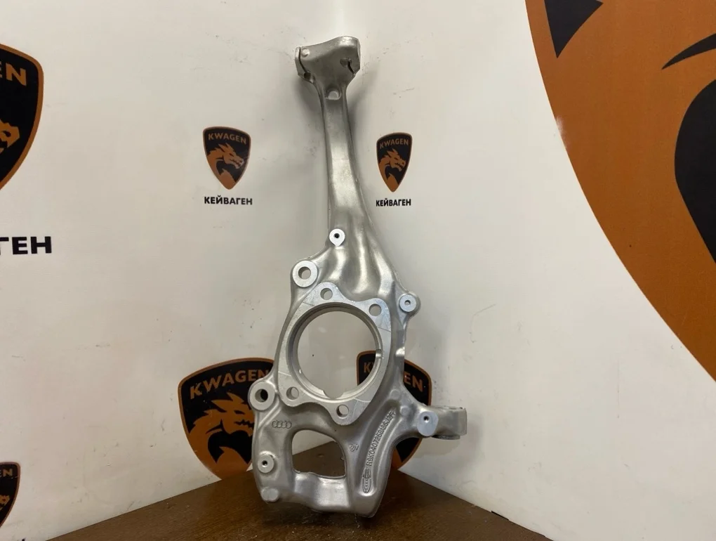 Кулак поворотный Audi Q5 2016 8R