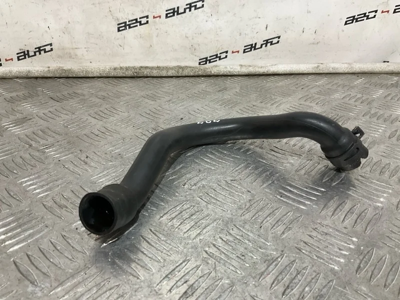 Патрубок вентиляции картерных газов Peugeot 3008 2012 1440Q6 1 EP6CDT