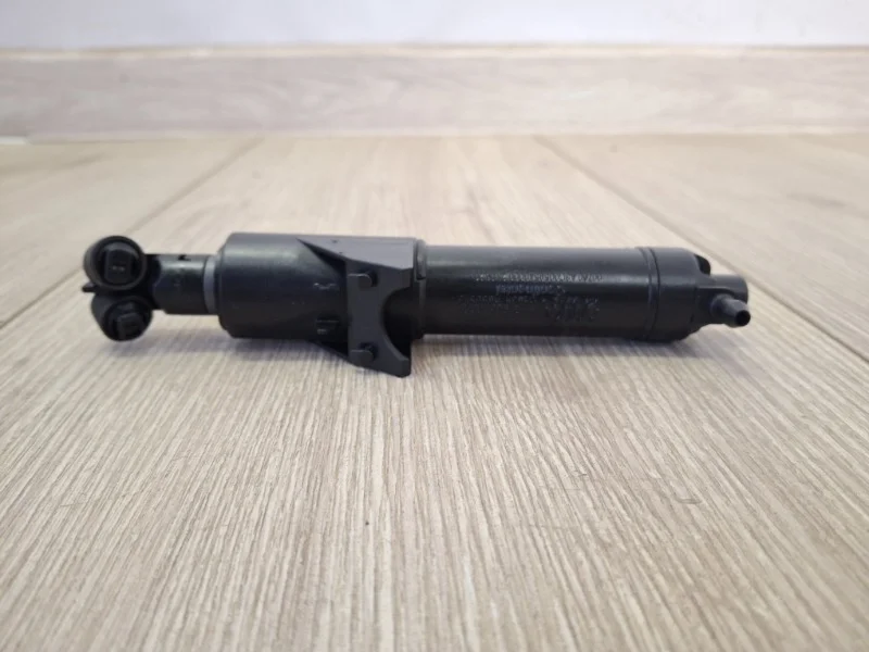 Форсунка омывателя фары Audi A4 2016- B9