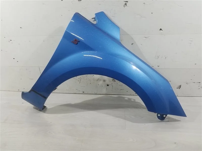 Крыло переднее правое Ford Focus 2 КУПЕ 2.0L