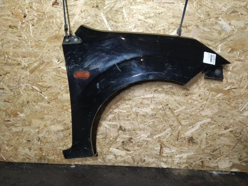 Крыло переднее правое переднее правое Ford Fiesta