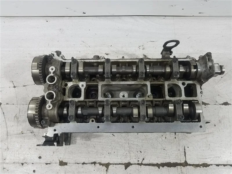 Головка блока цилиндров (ГБЦ) Ford Focus 3 (11-14)