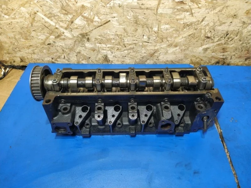 Головка блока цилиндров (ГБЦ) Ford Focus 2
