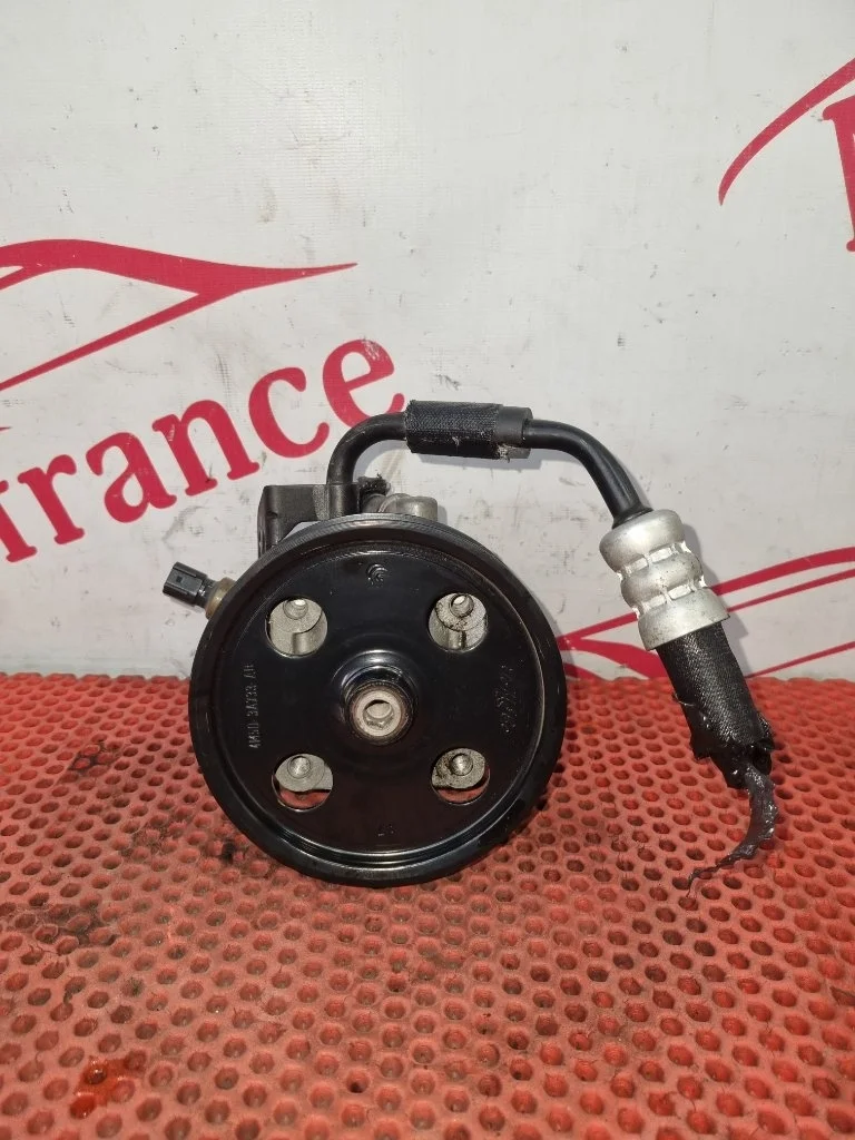 Насос гидроусилителя руля Ford Focus 4M513A696AD 2 1.4-1.6