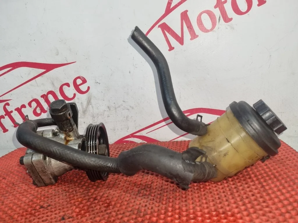 Насос гидроусилителя руля Hyundai Getz 2003 571101C080 1 1.1 G4HD