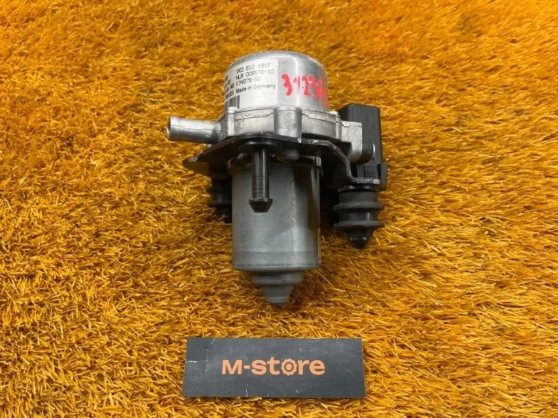 Насос вакуумный Audi A3 2015 1K0612181F 8V CXSA