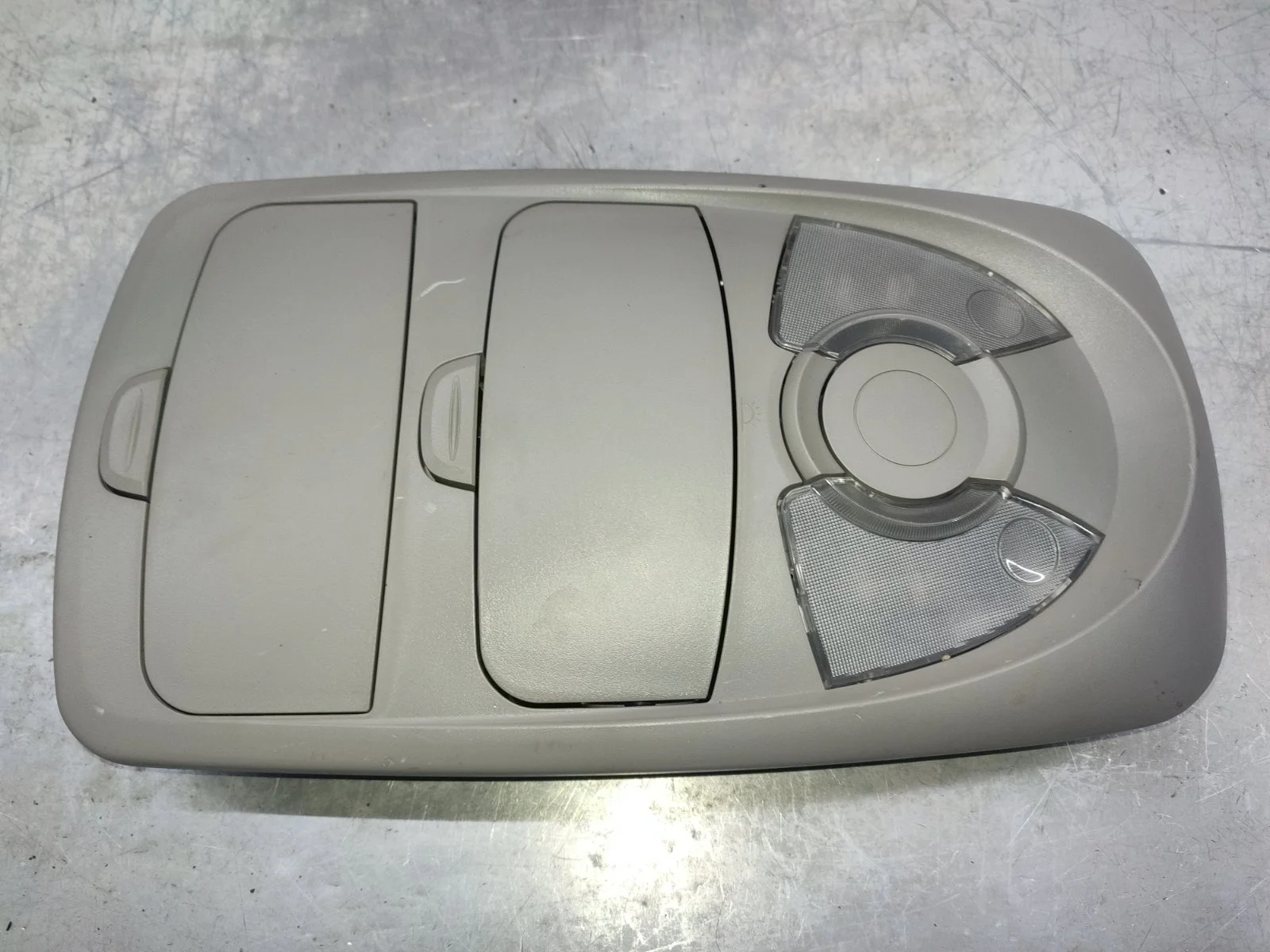 Плафон освещения салона SsangYong Kyron 2009 D130