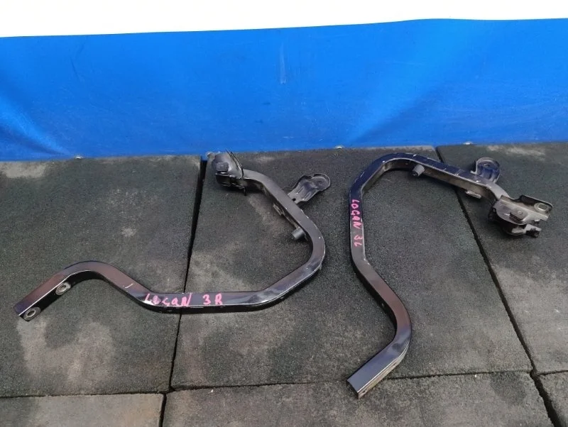 Петля крышки багажника Renault Logan 1 2014 6001546880 L90 1.4 K7J710