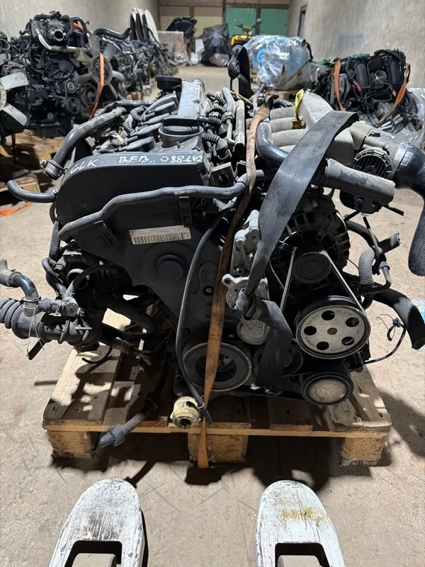 Двигатель Audi A4 BFB BFB