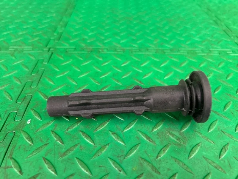 Наконечник катушки зажигания Mercedes-Benz W221