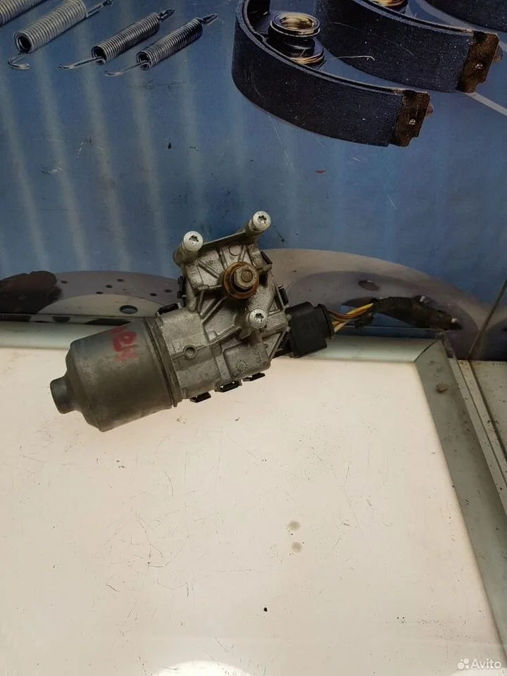 Моторчик стеклоочистителя передний opel astra h