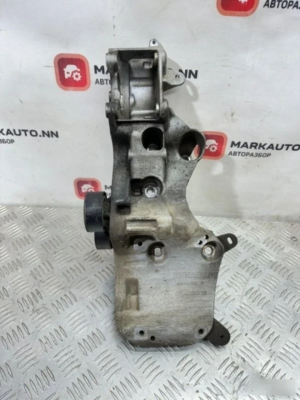 Кронштейн генератора Nissan Almera 2014 688304373R G15