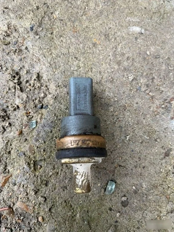 Датчик корпуса термостата Volkswagen Jetta 6 2010-2015 06A919501A 1.4