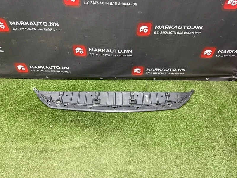 Пыльник бампера Skoda Octavia 2013 5E0807611 A7 1.2 CJZ, передний