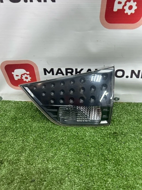 Фонарь внутренний Mitsubishi Outlander 8331A006 XL, задний правый