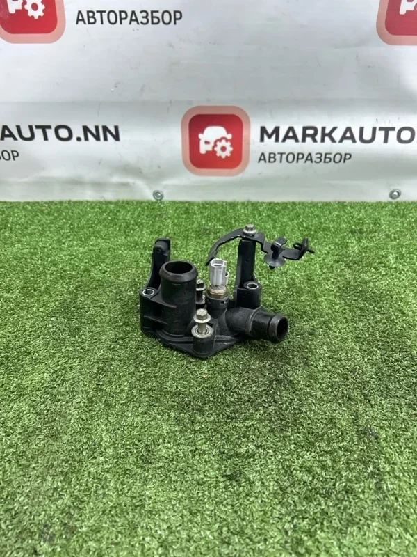 Корпус термостата Ford Focus 2012 7M5G8K556AC 3 1.6 IQDB 105 Л.С.