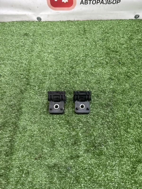 Кронштейн радиатора Opel Astra 2010 13250318 J 1.4 A14NET