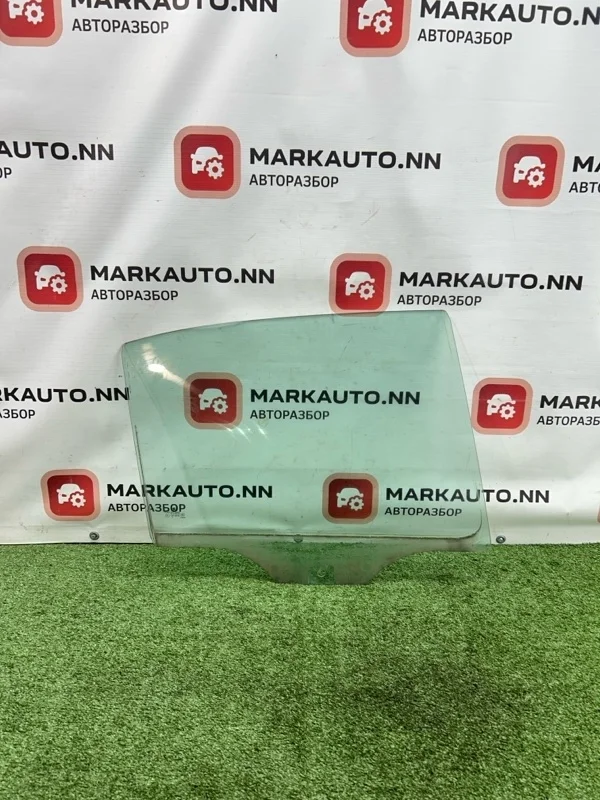 Стекло Skoda Octavia 2011 1Z5845206C A5 1.8 CDA, заднее правое