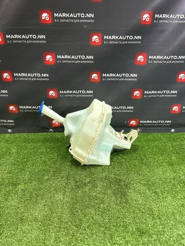 Бачок омывателя Kia Rio 2012 986104Y000 3 1.6 G4FC АКПП