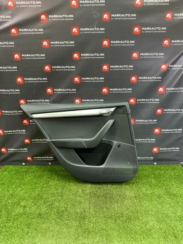 Дверная карта Skoda Octavia 2018 5E5867211 A7 1.6 CWV, задняя левая