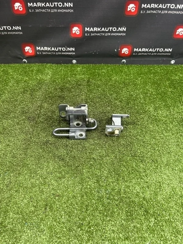 Петли двери Volkswagen Golf 2009 1K4833411Q 6 1.6 BSE, задние левые