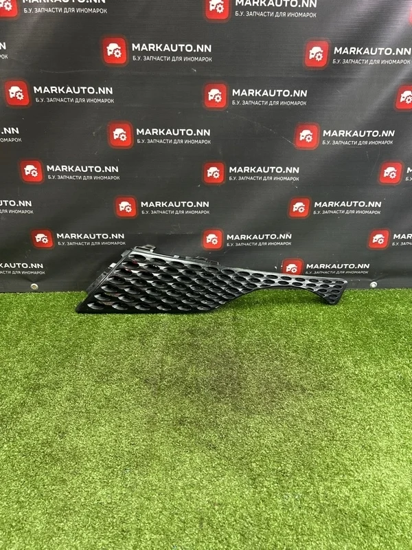 Решетка бампера Nissan Juke 2011 620751KA6A F15 HR16DE, левая