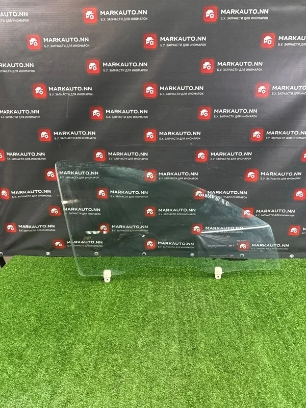 Стекло двери Mitsubishi Lancer 10 2010 5706A018, переднее правое