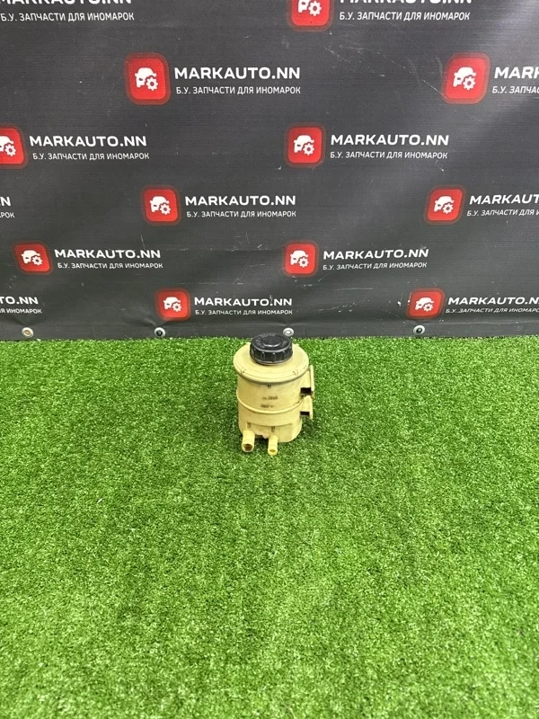 Бачок ГУР Renault Logan 2 8200005185 2