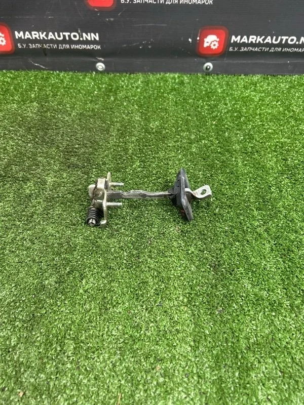 Ограничитель двери Ваз (LADA) XRAY 2017 804302559R 1.8 21179, задний левый