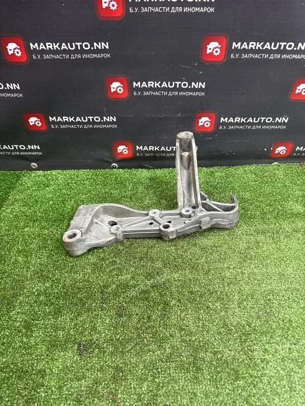 Рычаг подвески Skoda Octavia 2011 1K0199295F A5 1.4 CAXA, передний левый