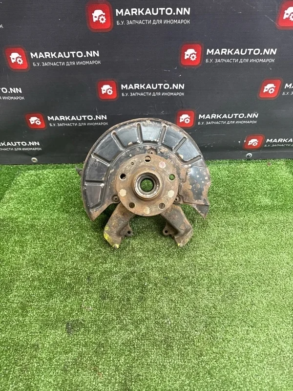 Кулак поворотный Skoda Octavia 2011 1K0407255T A5 1.4 CAXA, передний левый