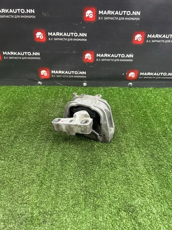 Опора ДВС Skoda Octavia 2011 1K0199262CF A5 1.4 CAXA, правая