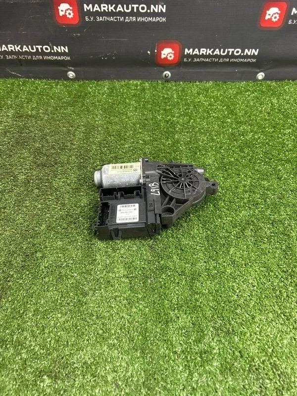 Моторчик стеклоподъемника Skoda Octavia 2011 5K0959793 A5 1.4 CAXA, передний правый