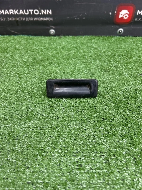 Кнопка багажника Skoda Fabia 2 2013 5E0827566 1.2 CGP МКПП