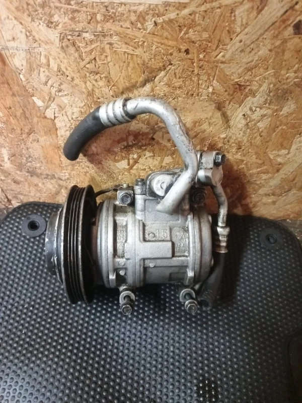 Компрессор кондиционера Kia Spectra