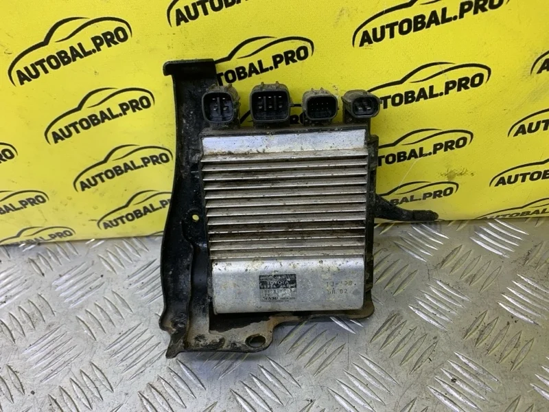 Блок управления форсунками Toyota Hilux (2005-2015) 2014 8987120080 ПИКАП 2.5 D 2KDFTV