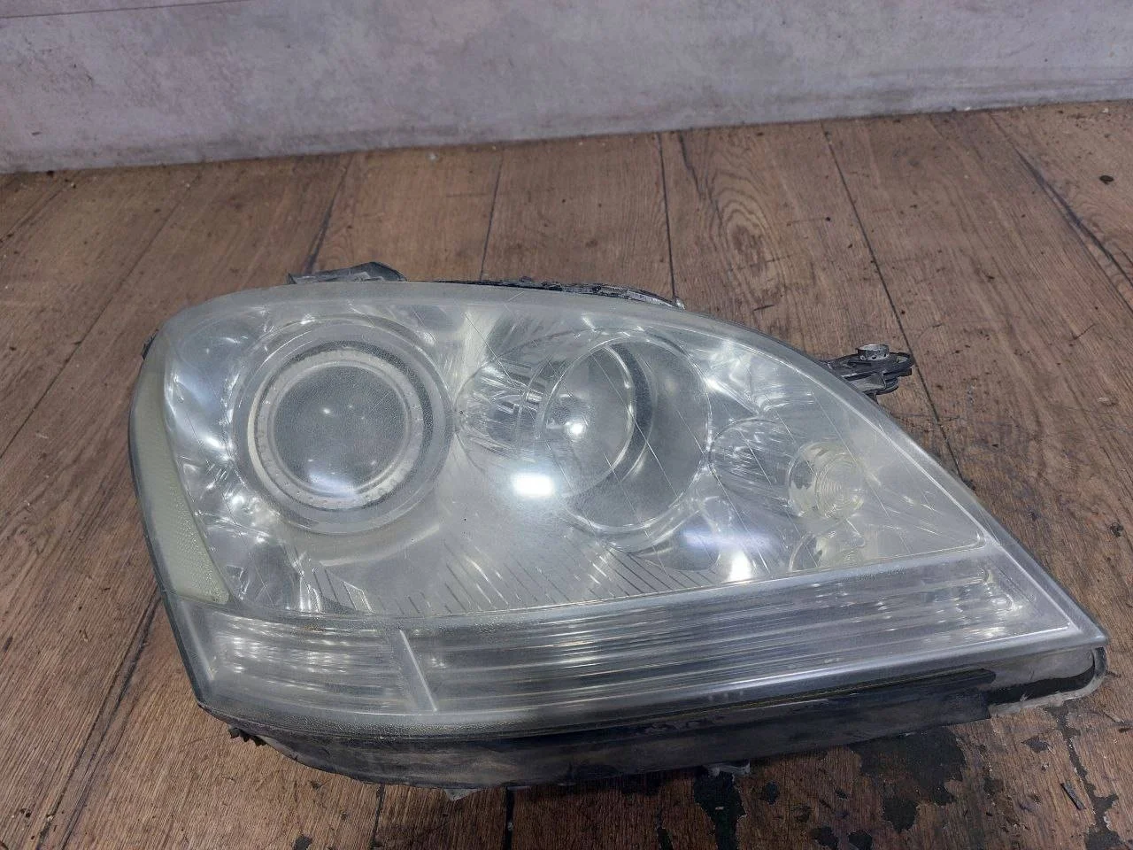 фара правая Mercedes-Benz M W164