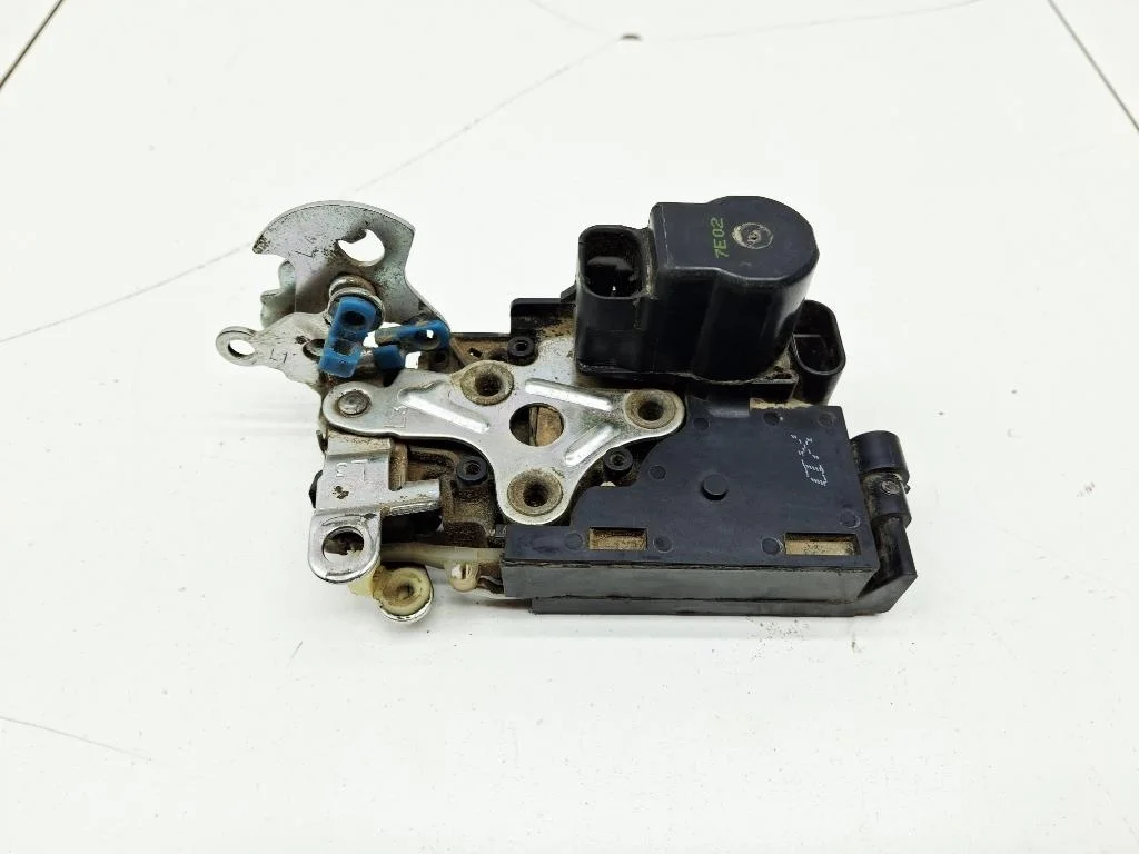 Замок двери передней левой Chevrolet Lacetti 2007 J200